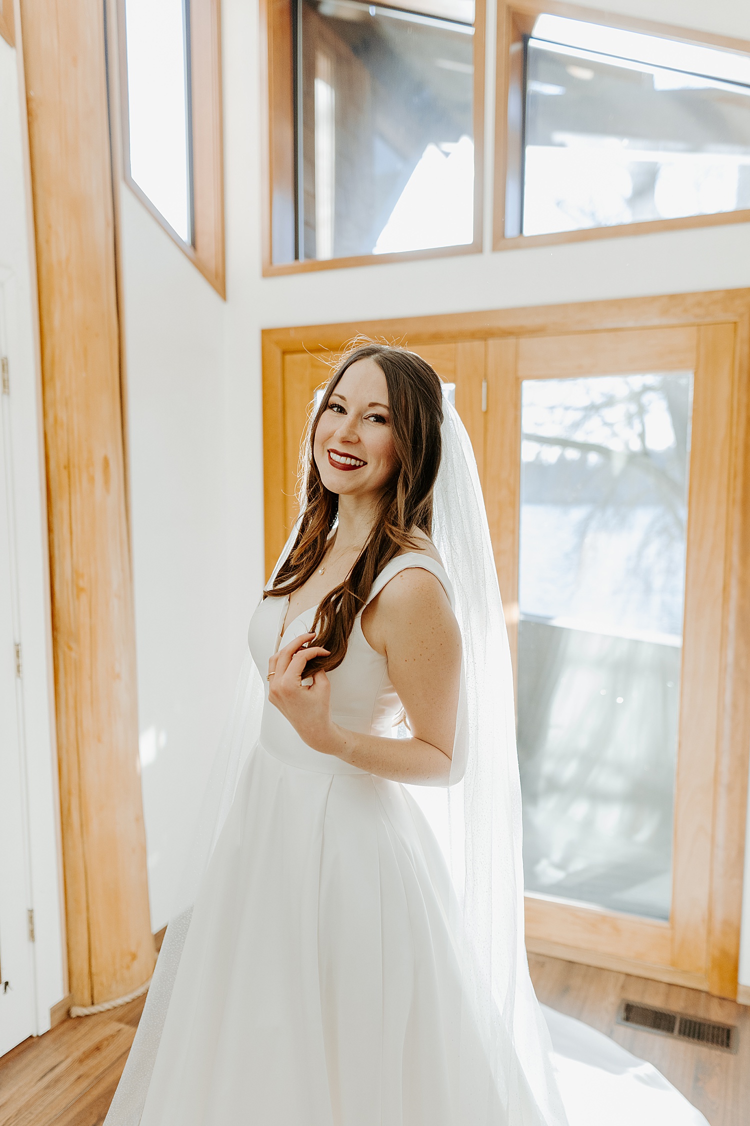 Bride with a ballgown dress and veil