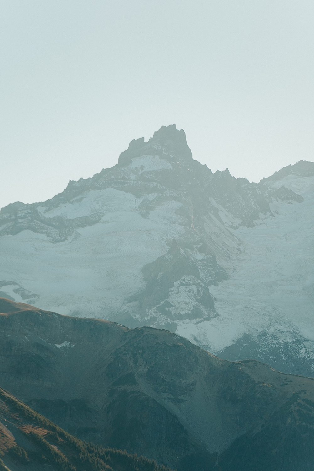 Image of a mountain peak in Mount Rainier National Park.